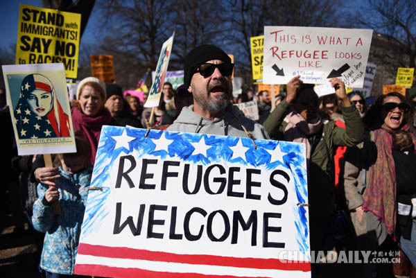 特朗普再次语出惊人：遣返非法移民是“军事行动”