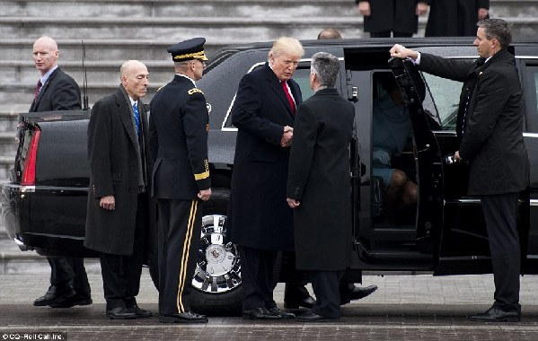 特朗普3月底终于要换新车 看看总统座驾什么样？