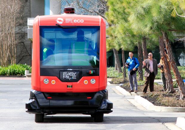 英媒：无人监护的自动驾驶巴士正走向加州街头