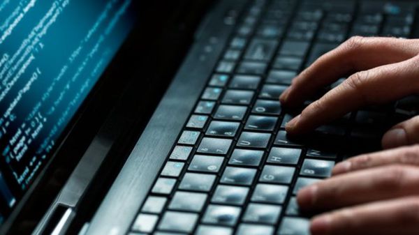 英情报官员:俄罗斯黑客恐威胁英国政治体制
