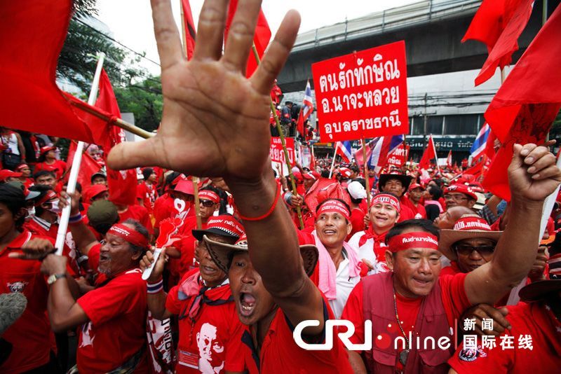 泰国挫败刺杀总理图谋 “红衫军”领袖宅中查获武器弹药