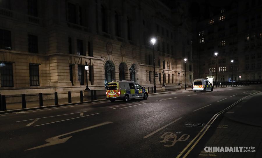 组图：英国议会大厦附近发生恐袭事件已致多人死亡