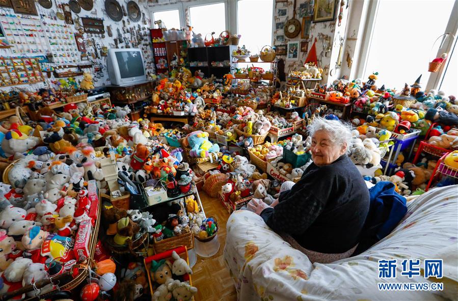 收藏两万件玩具的比利时老人（组图）