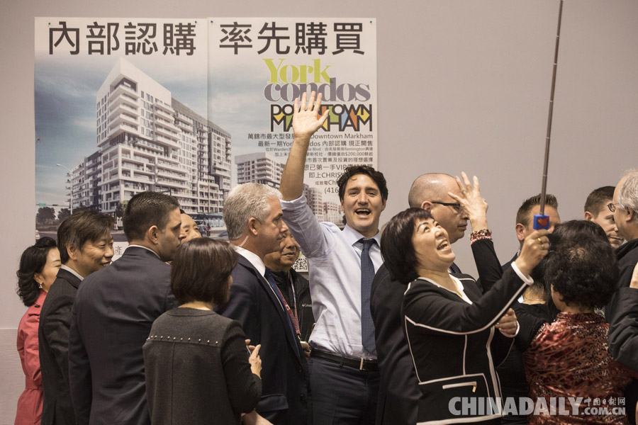 加拿大总理造访华人社区 萌娃“不给面”哇哇大哭