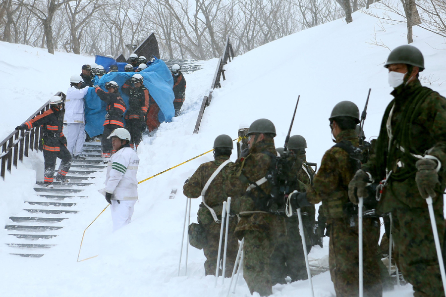 日本滑雪场发生雪崩 致8人死亡40人受伤