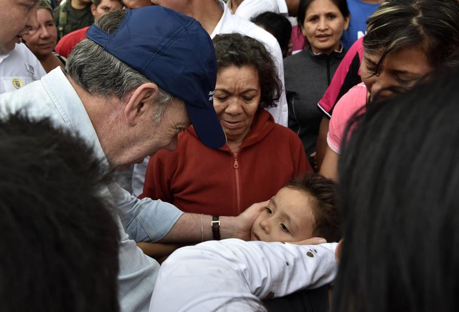 哥伦比亚发生泥石流灾情 总统宣布城市进入紧急状态
