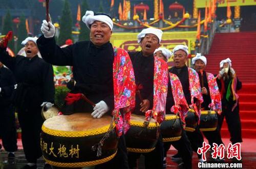 万余移民后裔聚首“华人老家”洪洞大槐树祭祖