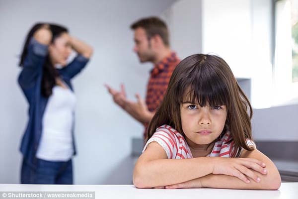 研究：父母争执比离婚更可怕 孩子出现问题可能性增三成