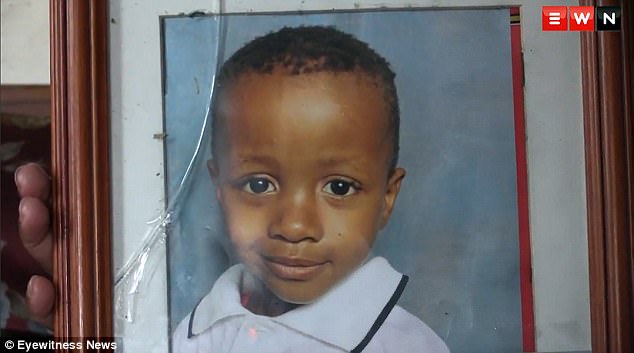 南非街头5岁男孩遭‘吸血鬼’割喉吸血