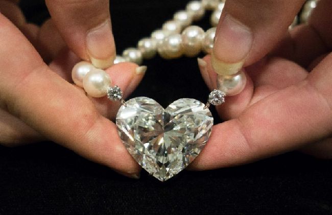 世界最大心形钻石将于本月拍卖 预估价值过亿