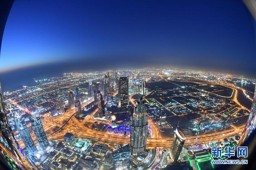 俯瞰迪拜 夜色迷人（组图）