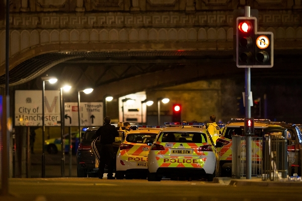 美国官员：英国曼彻斯特体育馆爆炸疑为自杀炸弹袭击