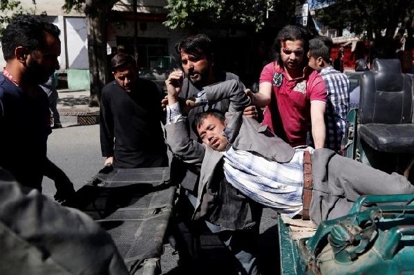 阿富汗首都使馆区附近发生爆炸 至少50人伤亡
