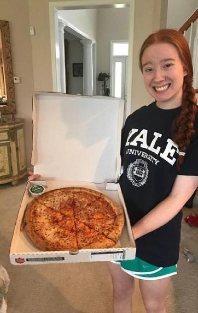 美国一女生因热衷外卖披萨被耶鲁大学录取 结果人家还不去