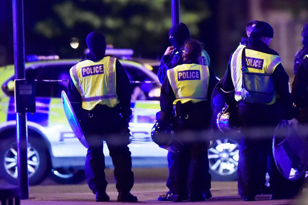 英国伦敦恐袭已致6人死亡 警方击毙3名疑犯