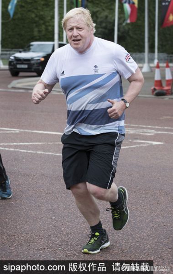 英外交大臣约翰逊无意首相之位 街头跑步悠闲自得