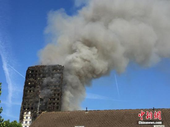 伦敦楼房发生火灾中使馆关注：暂无中国公民受伤