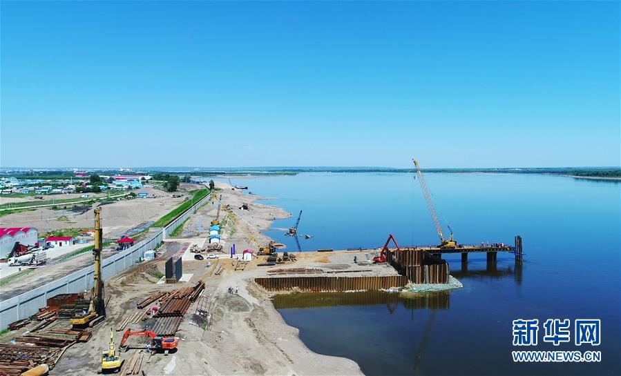 中俄首座跨界江公路大桥 预计2019年10月通车