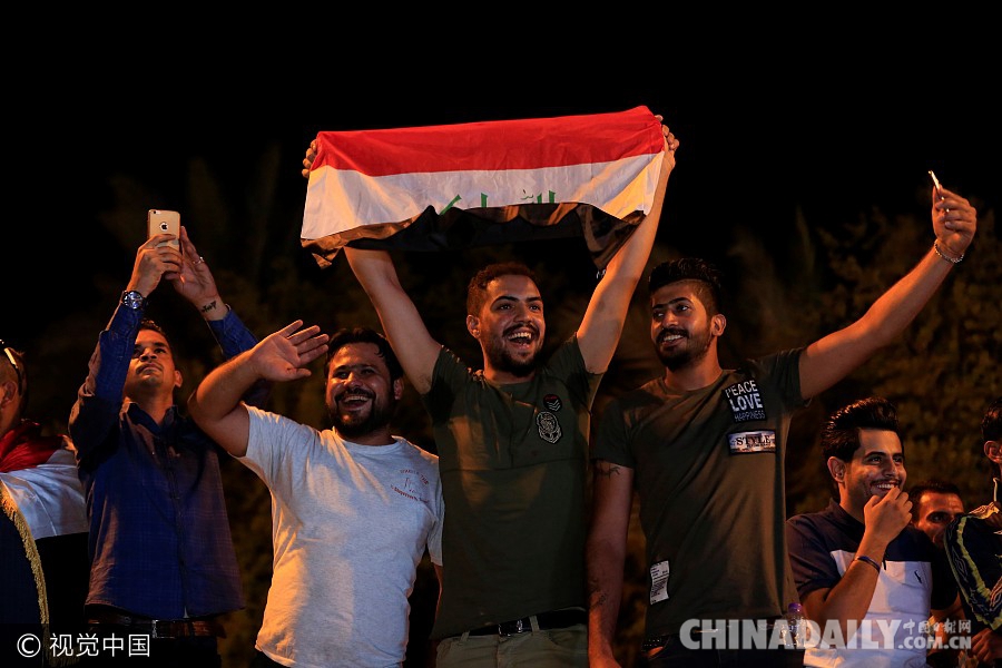 伊拉克民众举办音乐会庆祝摩苏尔全面解放