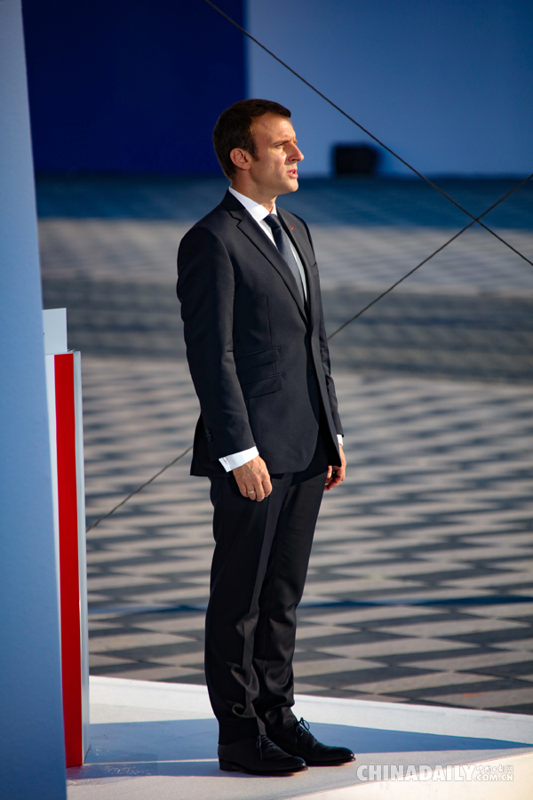 最新民调：法国总统马克龙人气暴跌10个百分点