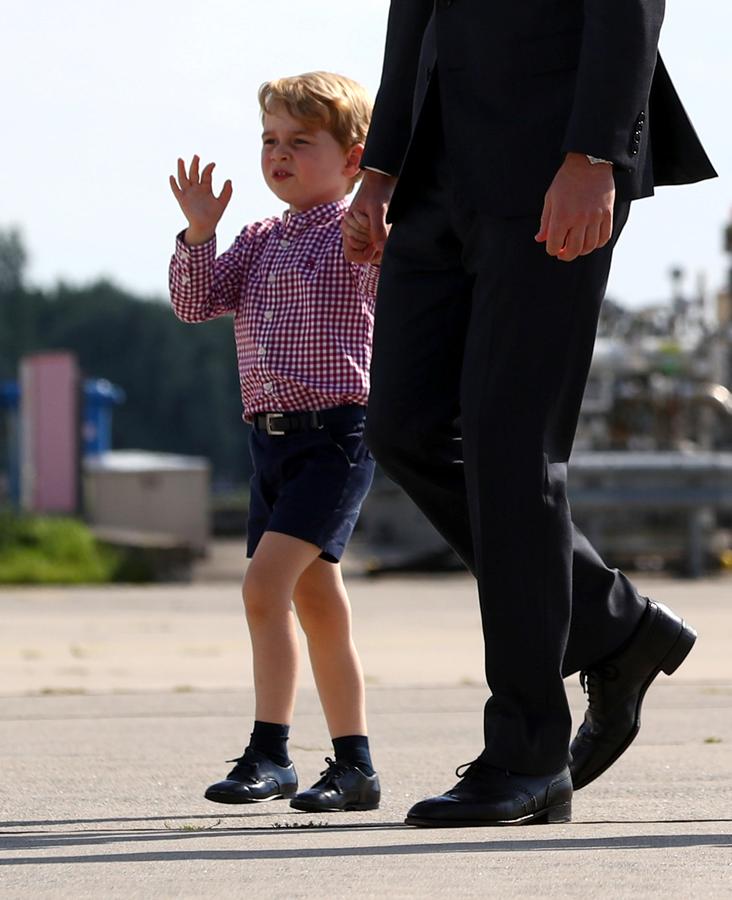 乔治小王子4岁生日 英王室公布其可爱照片