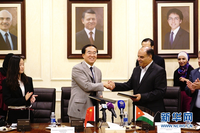 中国驻约旦使馆向安曼青年旅社捐赠物资