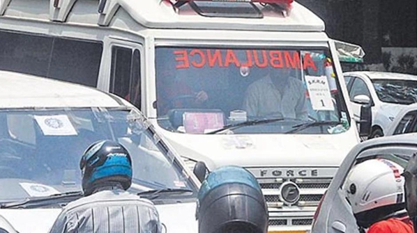 车比命还金贵？印度官员座驾被撞 被指拦救护车致病人身亡