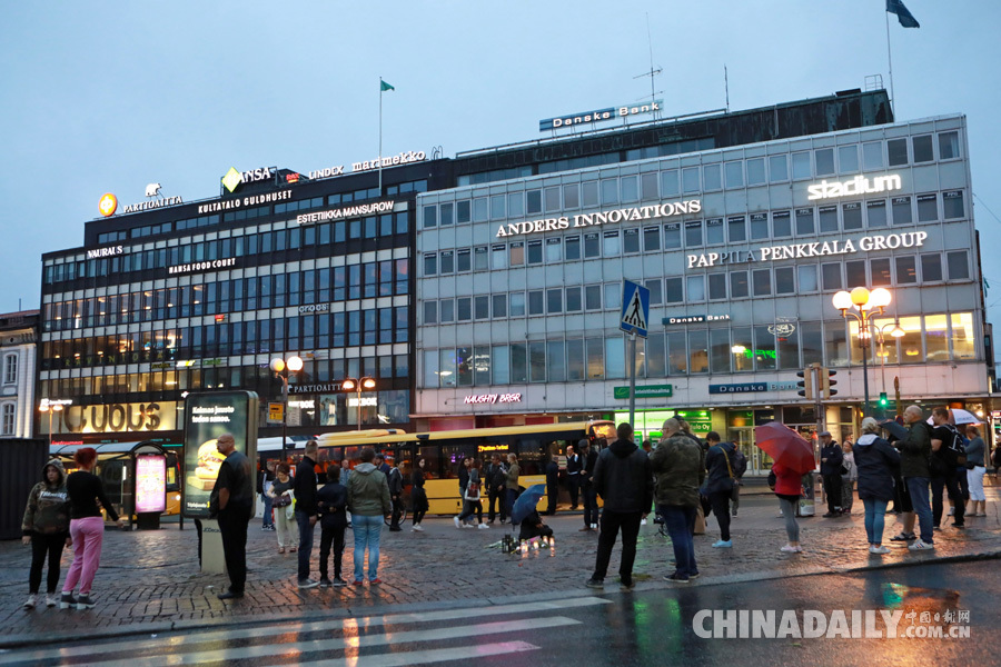 芬兰图尔库市发生持刀行凶事件 致2死8伤