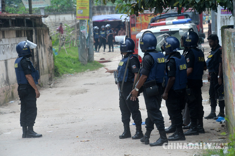 孟加拉国警方搜捕武装分子 致7死4伤