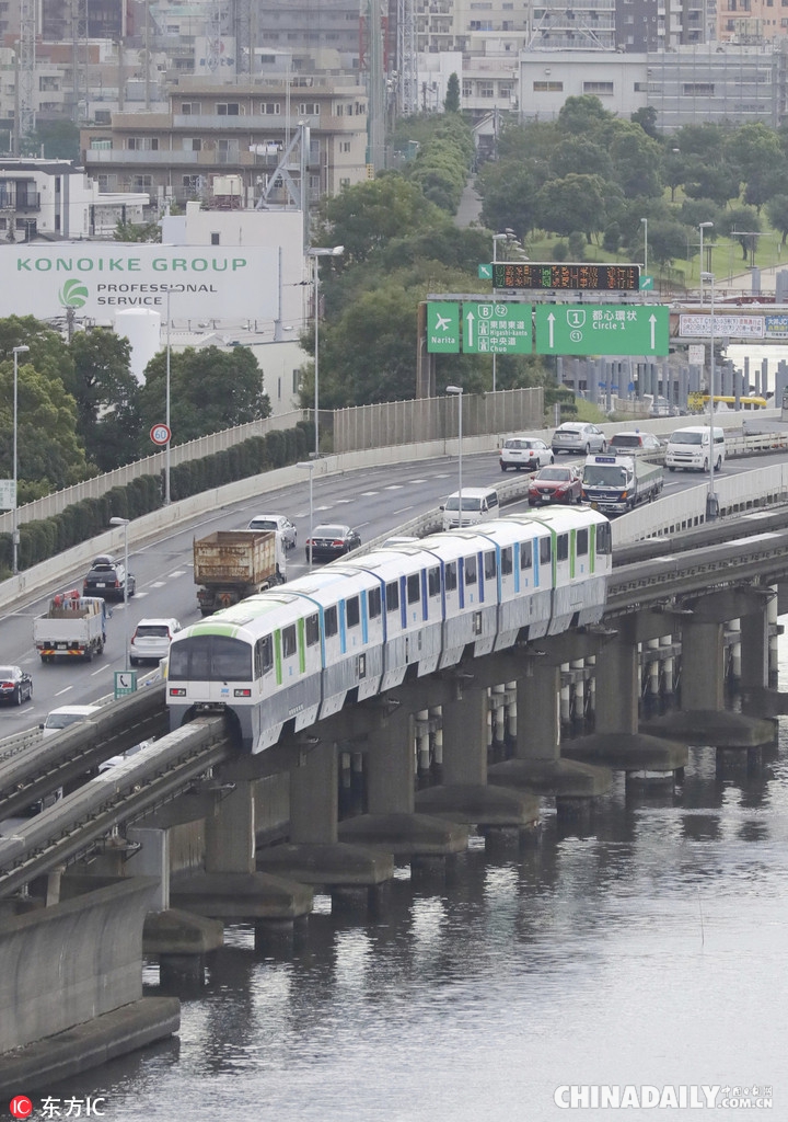 东京机场线电车因故障骤停河面 救援列车迅速到位承接旅客