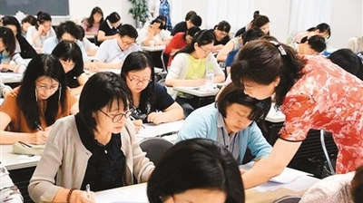 海外“汉语热”带火中文教师 为华人创造新机遇