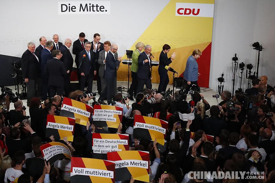 德国大选最新民调显示默克尔连任成功