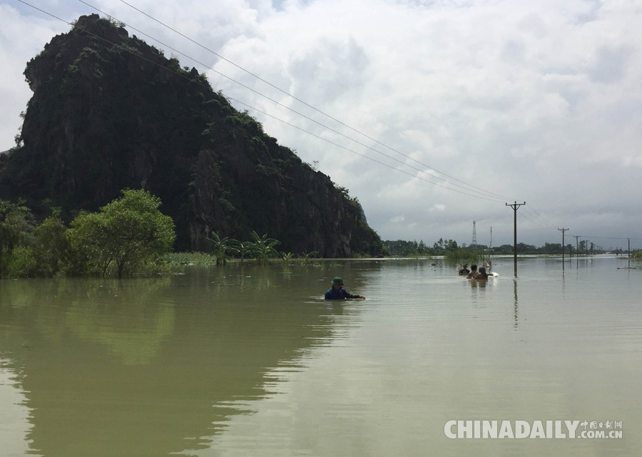 越南暴雨和洪灾致37人死亡 40人失踪