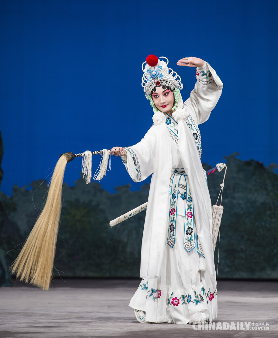 中国国家京剧院携《白蛇传》走进俄罗斯