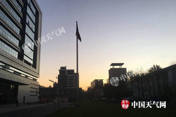 北京今天有6级大风最高气温仅11℃ 周六将更冷