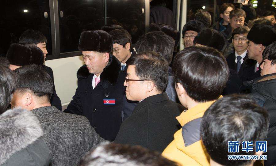 朝鲜冬奥体育代表团抵达韩国