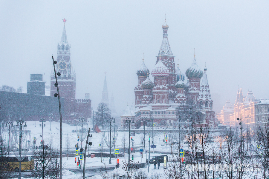俄罗斯首都莫斯科遭遇连日暴雪