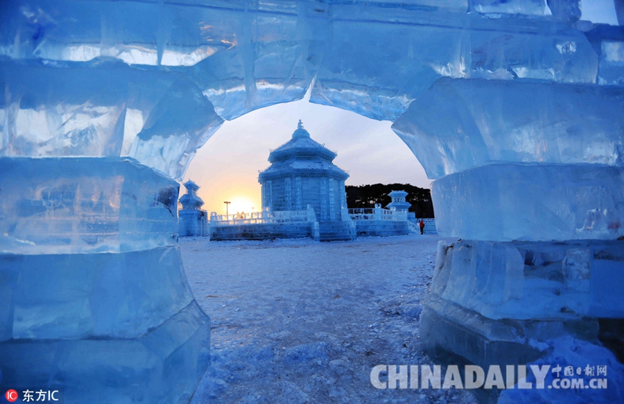 沈阳国际冰雪节开幕 展出冰雕作品达500余座