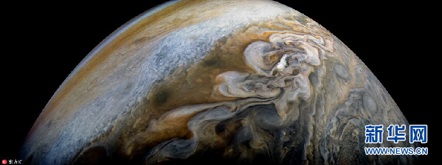 NASA公布木星南极美图 蓝色漩涡壮丽夺目