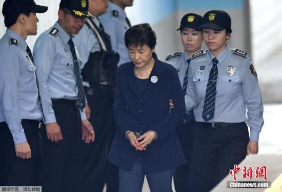 干政门庭审直播开始 韩法院将公布朴槿惠一审判决