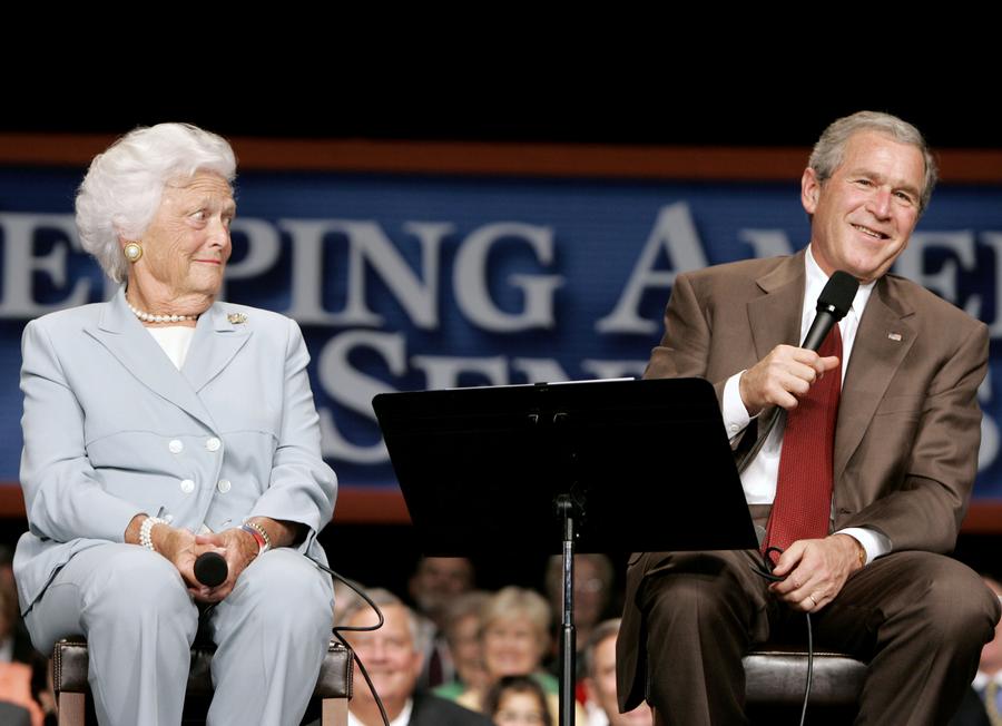 组图：美国前“第一夫人”芭芭拉·布什去世 享年92岁