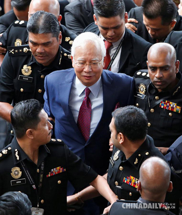 马来西亚前总理纳吉布面临4项指控 若罪名成立可能获刑20年