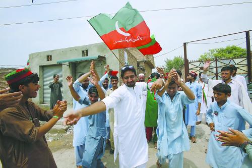 伊姆兰·汗宣布赢得巴基斯坦大选 称要建立一个“新巴基斯坦”