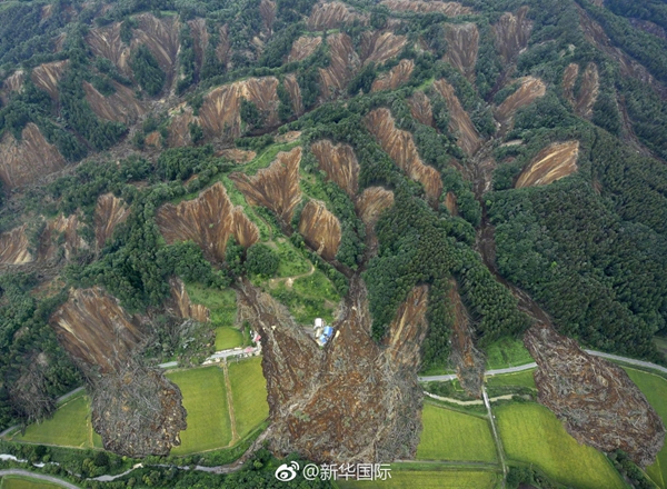 中国游客亲历日本北海道地震：因台风飞到札幌却遭遇地震