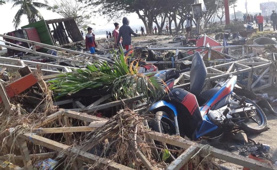 印尼苏拉威西强震引发海啸：至少384人遇难 多被巨浪卷走