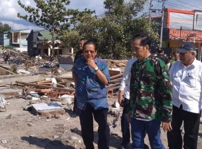 印尼总统佐科勘灾中苏拉威西省地震：未来有很多挑战