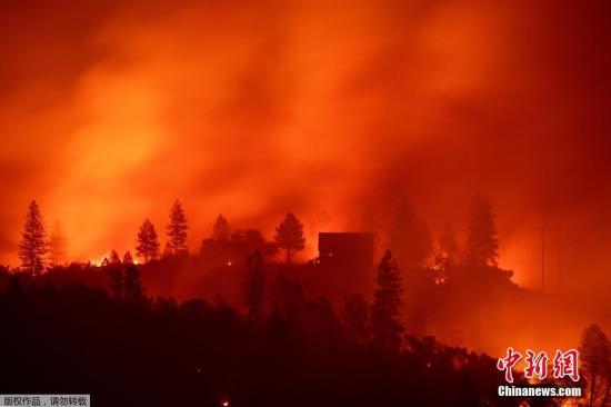 加州山火致25死110人失联 全部控制山火需3周时间