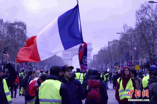目击巴黎新一轮大规模示威：气氛相对缓和 政府控制局面