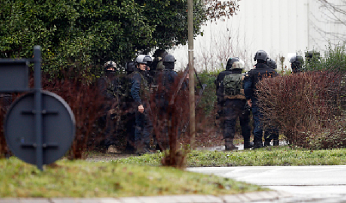 直播：法国追缉疑似恐袭嫌犯