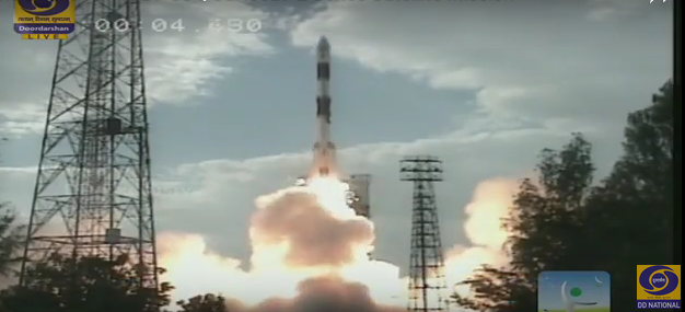 印度实现“1箭20星” 火箭搭载多国卫星上天